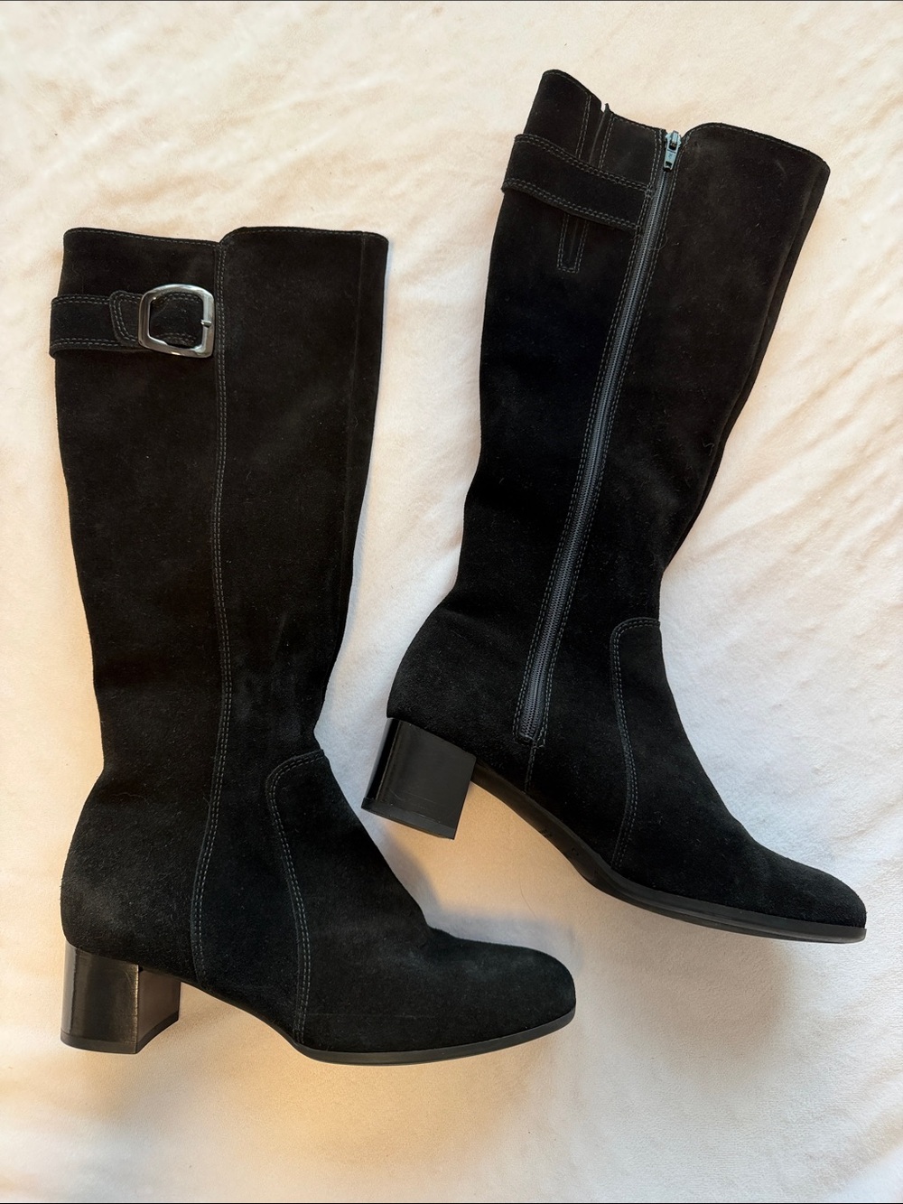 La Canadienne Tall Boots 🖤